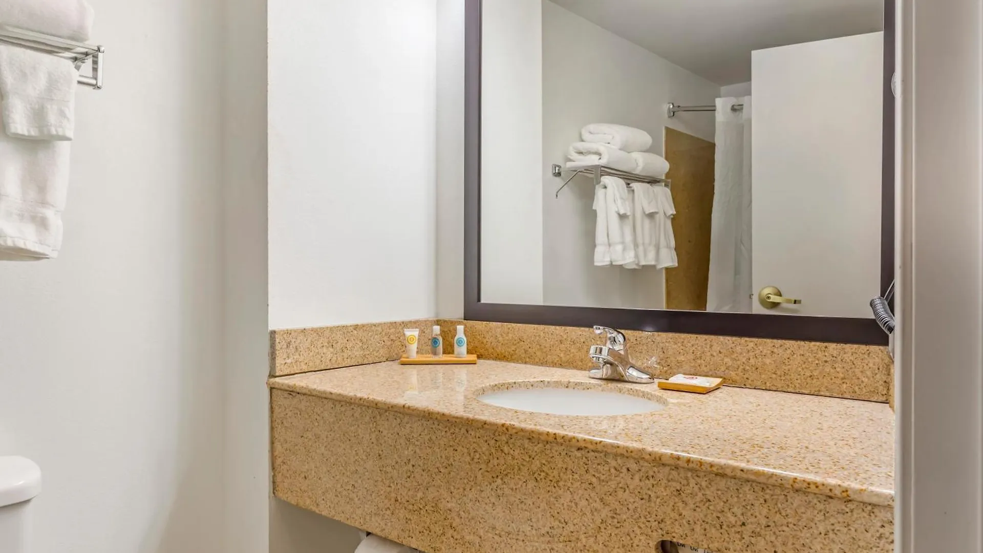 Country Inn & Suites By Radisson, Newport News South, Va